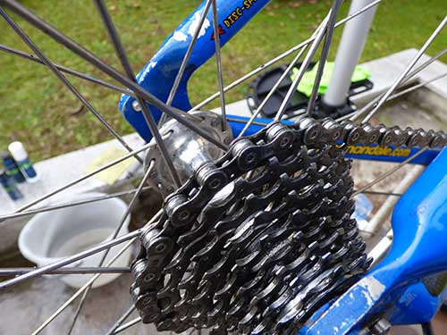 bici con catena perfettamente lubrificata